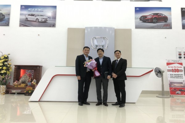 Honda Ô tô Hưng Yên - Phố Hiến vinh dự đón tiếp Ông Koji Yamamoto  Giám đốc khối kinh doanh Ôtô Honda Việt Nam đến thăm và làm việc tại Đại lý