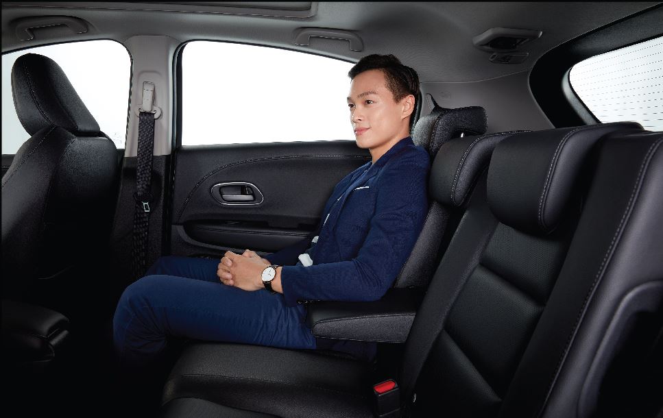 Honda HR-V L (Ghi bạc/ Xanh dương/ Đen Ánh) 5